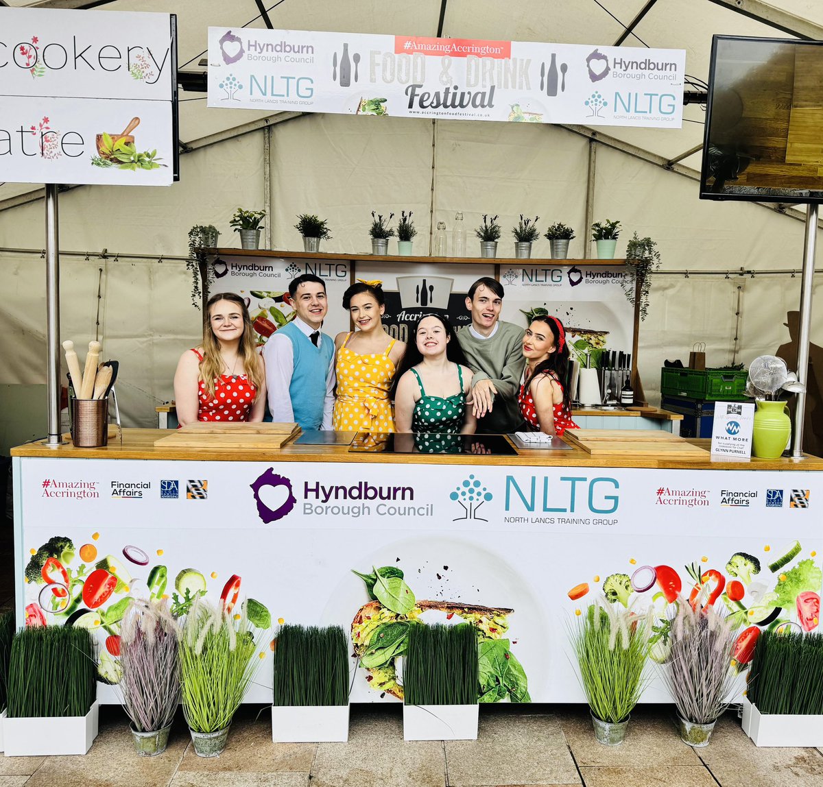 1940s dancing right now on the main stage! 💃🏽

<a href="/BurnleyCollege/">Burnley College</a>