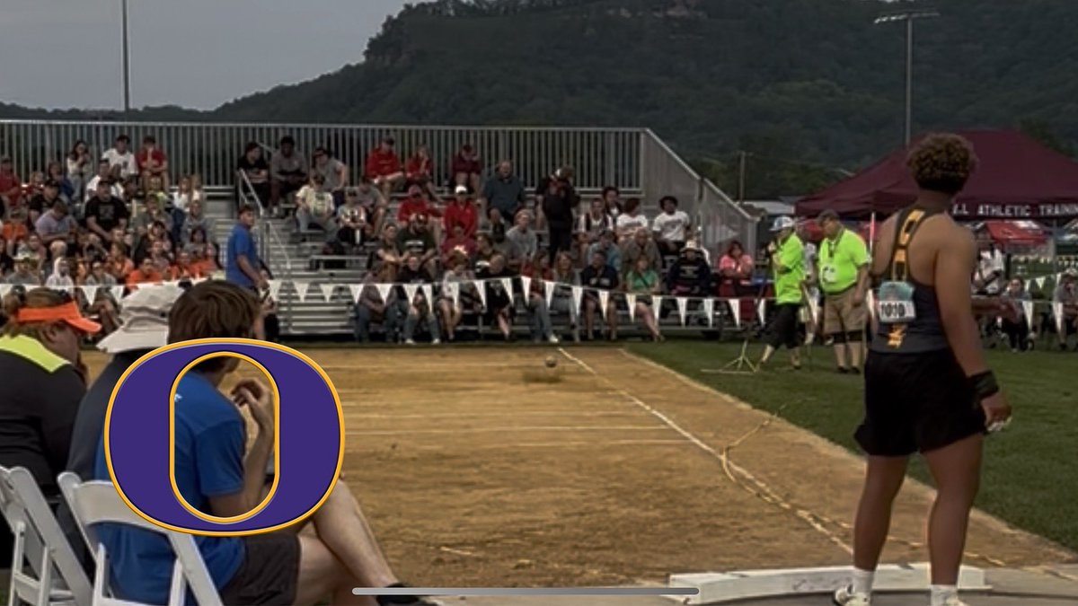 Malachi Spencer 8th place in the shot put!