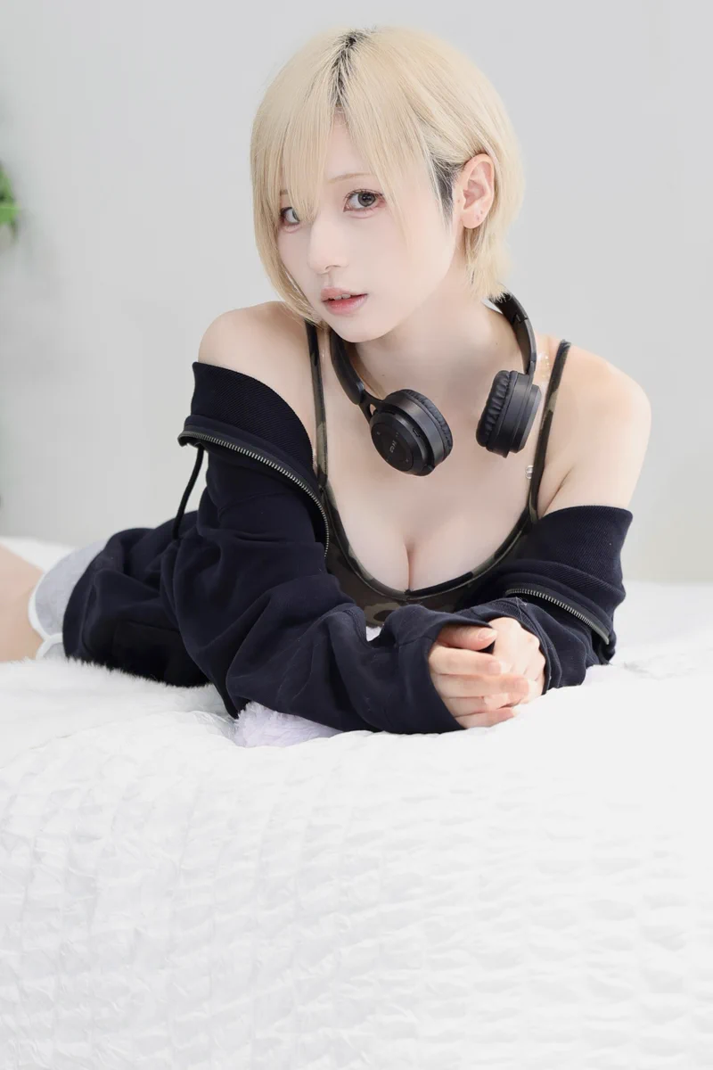 Gs17tkUbEAAkKeC?format=webp&