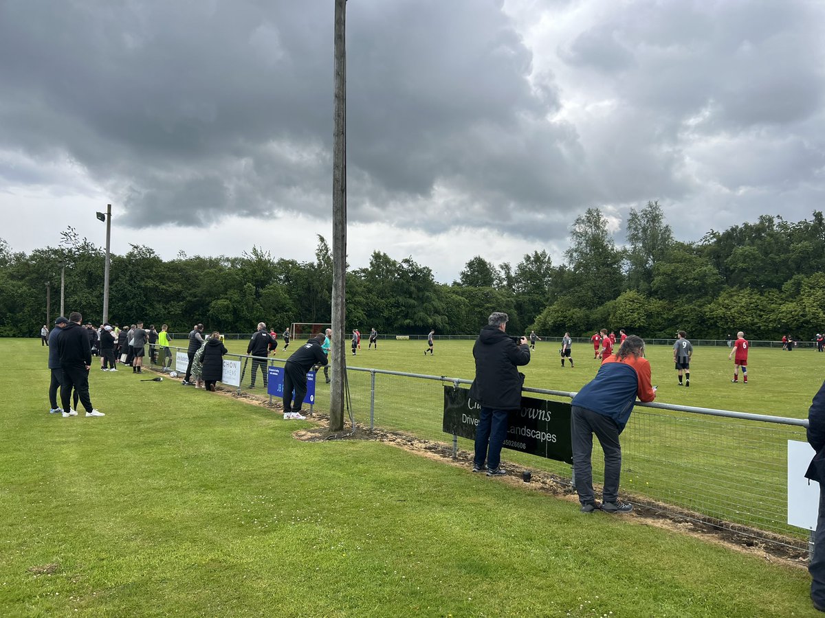scottish_aff's tweet photo. Underway at Wallsgreen Park for Bowhill Rovers v Lumphinnans Hearts in Fife championship https://t.co/fOXQcEmQDQ