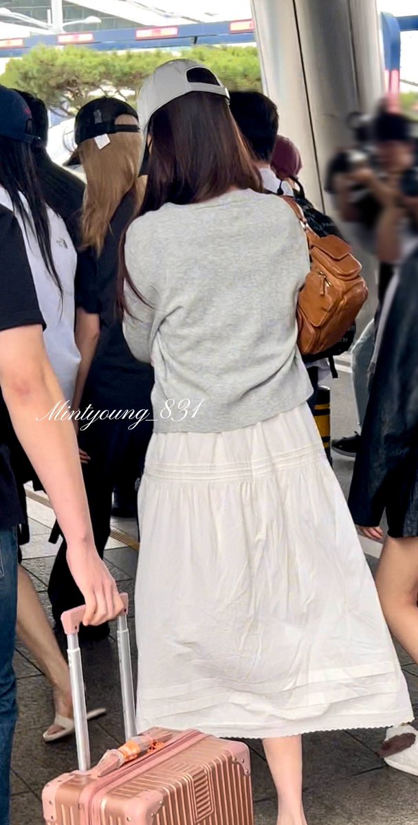 250607 ICN🛬
🩶🤍

#IVE #아이브 #원영 #장원영 #ウォニョン #WONYOUNG #JANGWONYOUNG