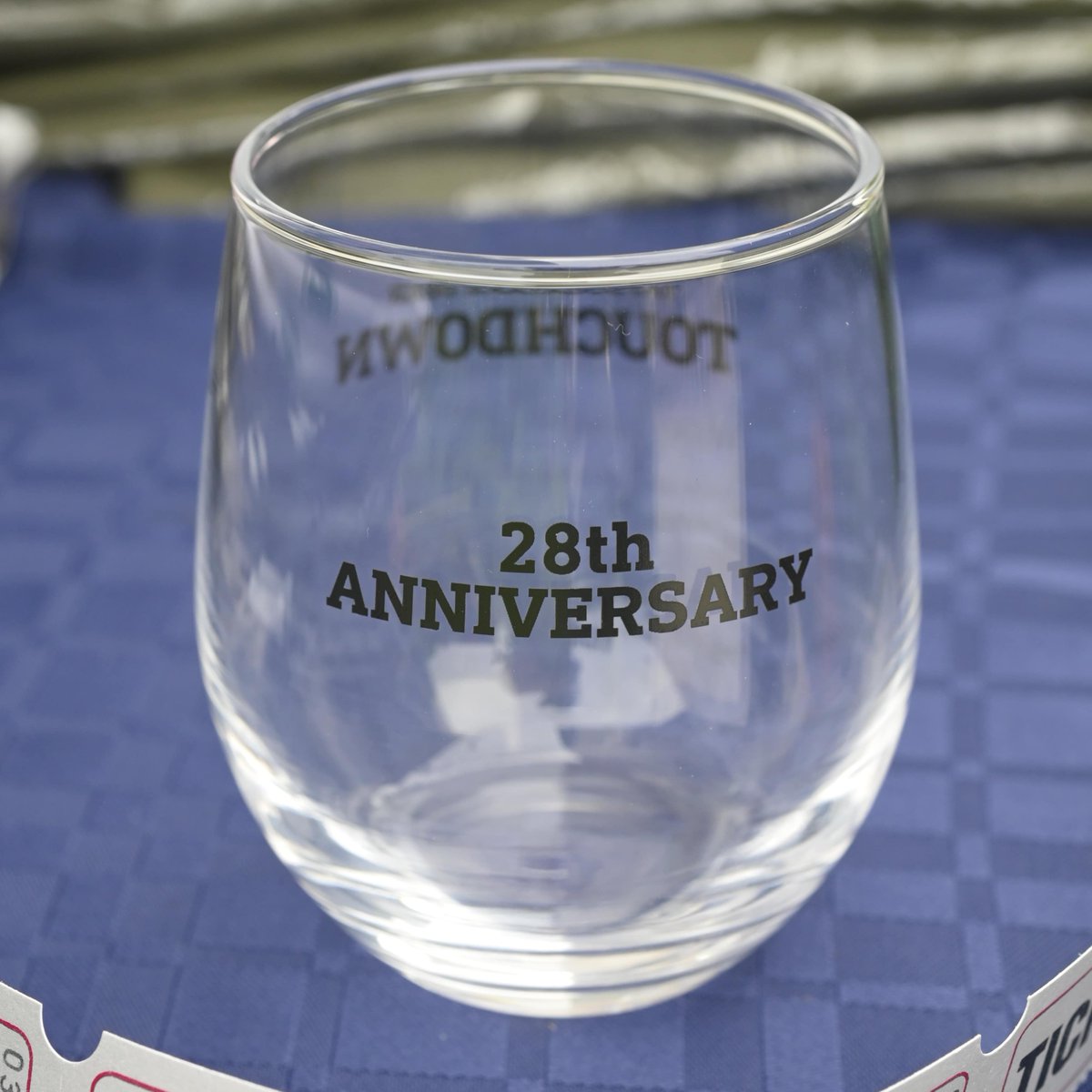 明日6/8の周年感謝祭では「28周年限定ビアグラス」も1,000円で販売予定…ですが！ すでに今もネットでは前売りビールチケット（5枚つづり）とのセットで2,500円と、超おトク価格でご提供中！明日来場される方は、こちらのほうが断然お得です🥰 passmarket.yahoo.co.jp/event/show/det… #八ヶ岳ビール #クラフトビール