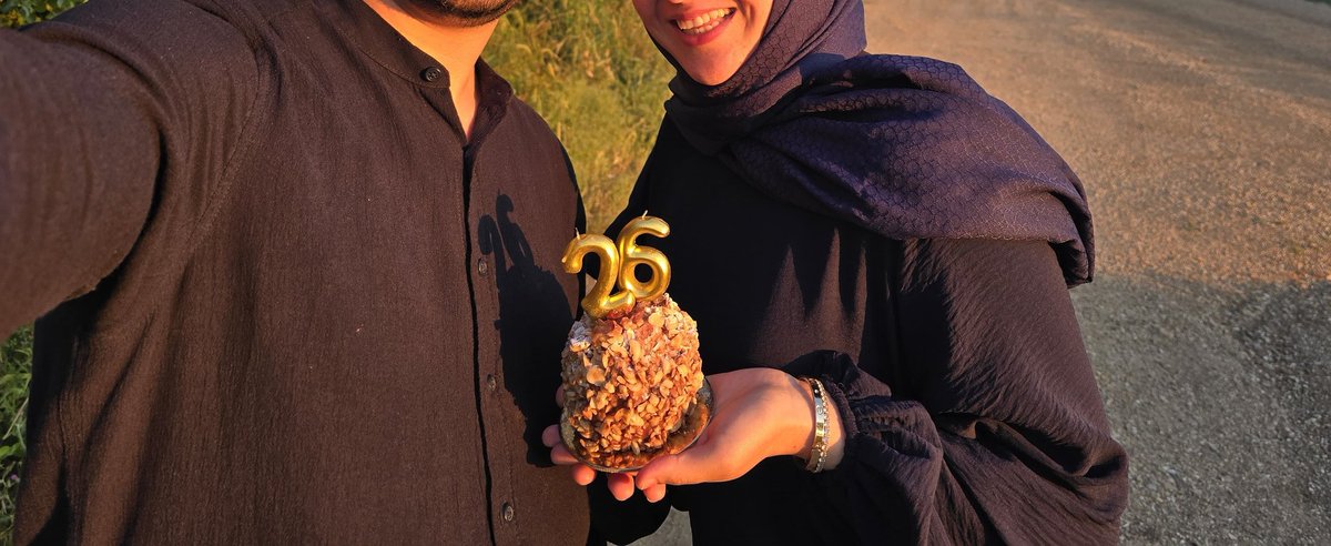 ben istiyorum ki
her yaşında
pastanın mumlarını
ben yakayım
♡