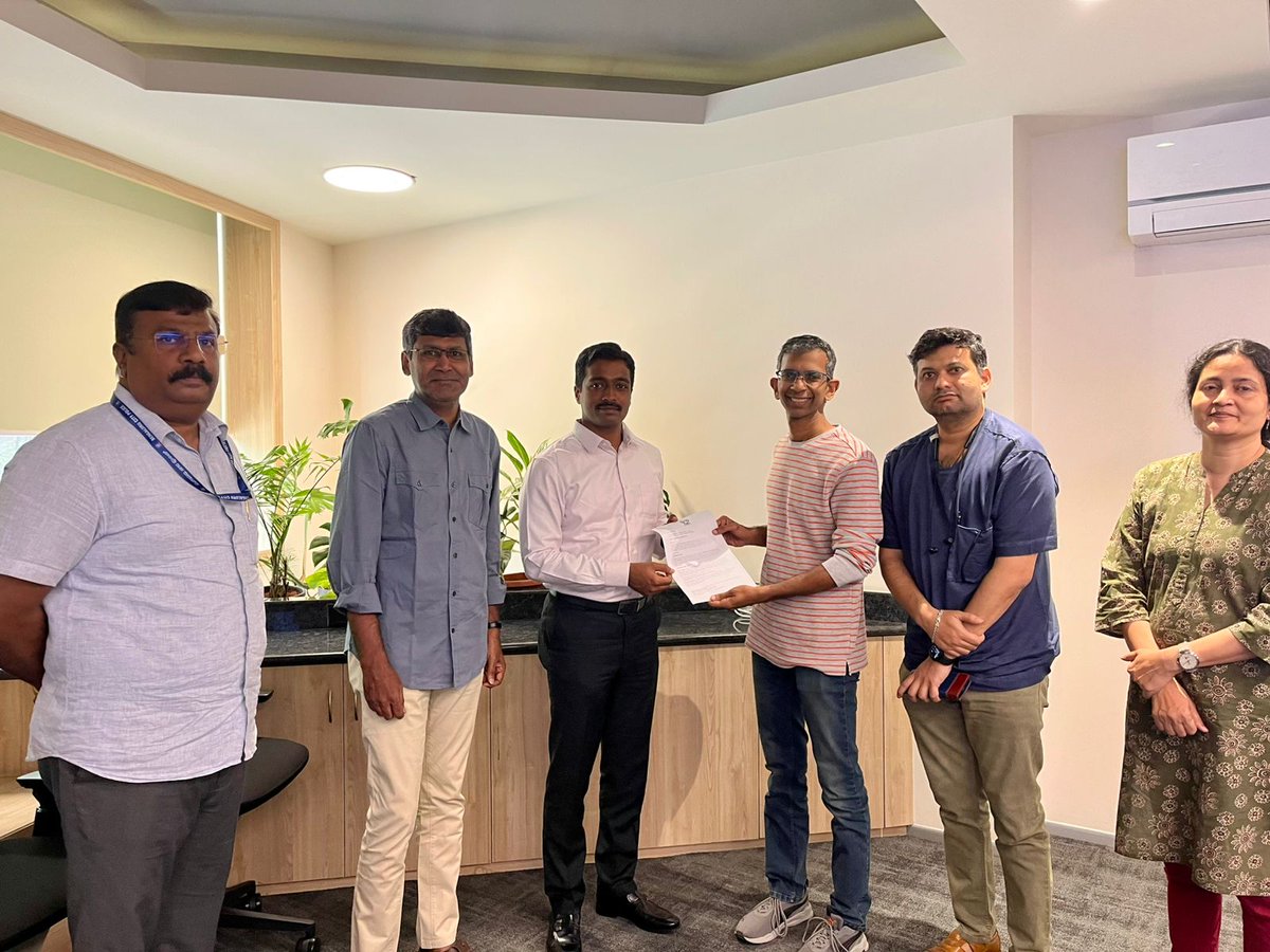 kdevforum's tweet photo. Thanks Mr.Anuchet sir for your time today, discussing the issues &amp; action plan related to #Sarjapurroad areas &amp; ack to push Kasavanahalli road,Haralur road, Doddakanneli road as model roads with more staff allocation to @bellandurutrfps for Sarjapur road area. @Jointcptraffic https://t.co/FsZKBwFO1Q