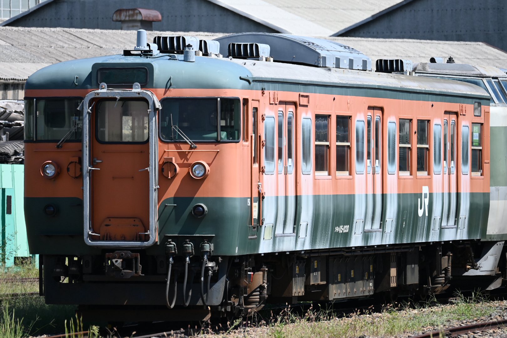 ボディのみ 一部欠品あり クモハ115-301 115系300番台 岡山電車