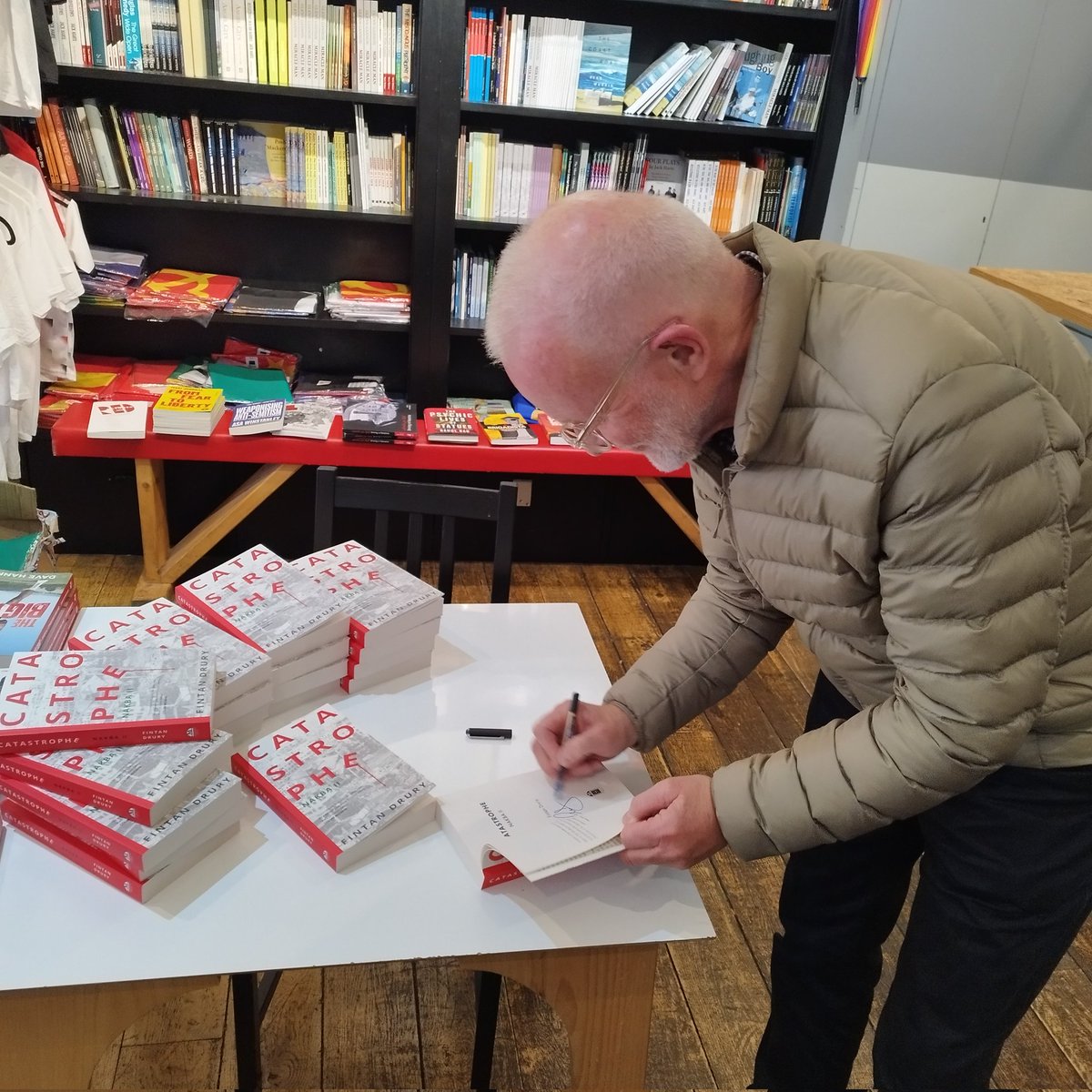 ConnollyBooks tweet picture