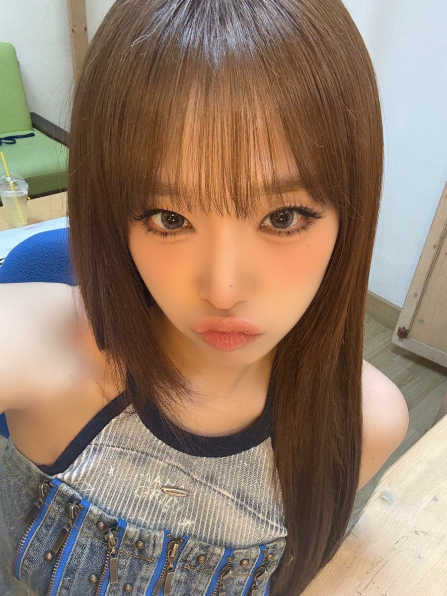 [📸YENA PIC]

25.06.07 #MyKFESTA in 경주

오후부터 너무나도 즐거운 사건이 발생해버렸어요.....
아기고양이락스타가 경주에 와버렸어요.....🐈‍⬛
경주를 완전 행복 에너지로 물들여버렸ㄷㅏ💛

#최예나 #예나 #YENA
#마이케이페스타