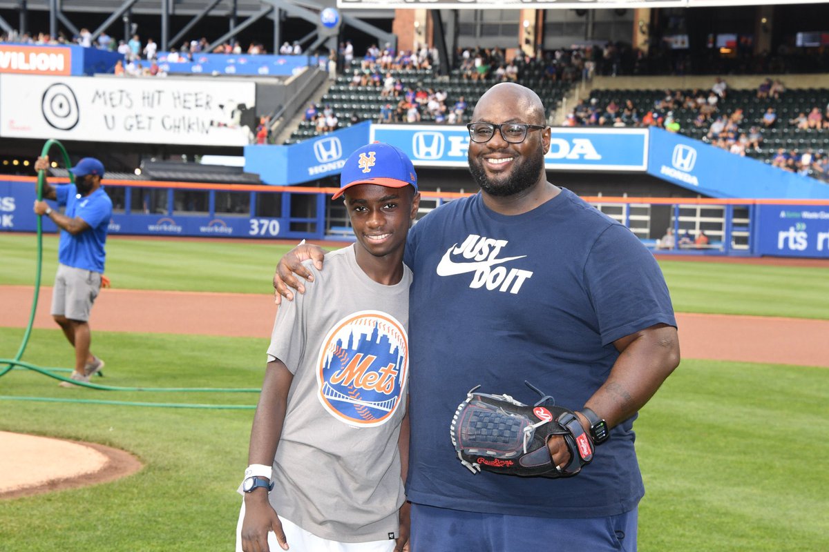 lovetanya76's tweet image. Please this would be the best Father’s Day ever at a Mets game to cheer our favorite time on Father’s Day #headforhome #contest we always watch the game or go to a game to spend quality time and create memories