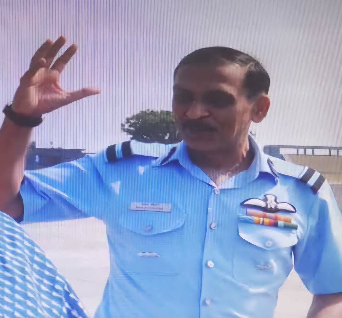 TheSatishDua's tweet image. IAF Jaguar pilot Air Cmde Sanjay Chauhan, before ejecting, steered his jet away from a village, saving many lives, but lost his own. A true #AirWarrior, valiant till the end. 
A General Salute 🫡 
Jai Hind 🇮🇳 
@IAF_MCC