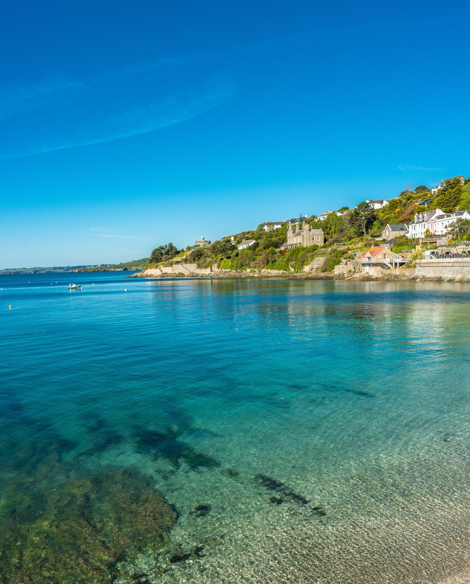 Just a 20-minute ferry ride across the Fal River from Falmouth and you'll be in the beautiful St Mawes.

It's the perfect day trip, wander along the harbour, visit the castle and feast on deliciously fresh seafood.

#StMawes #Ferry #DayTrip