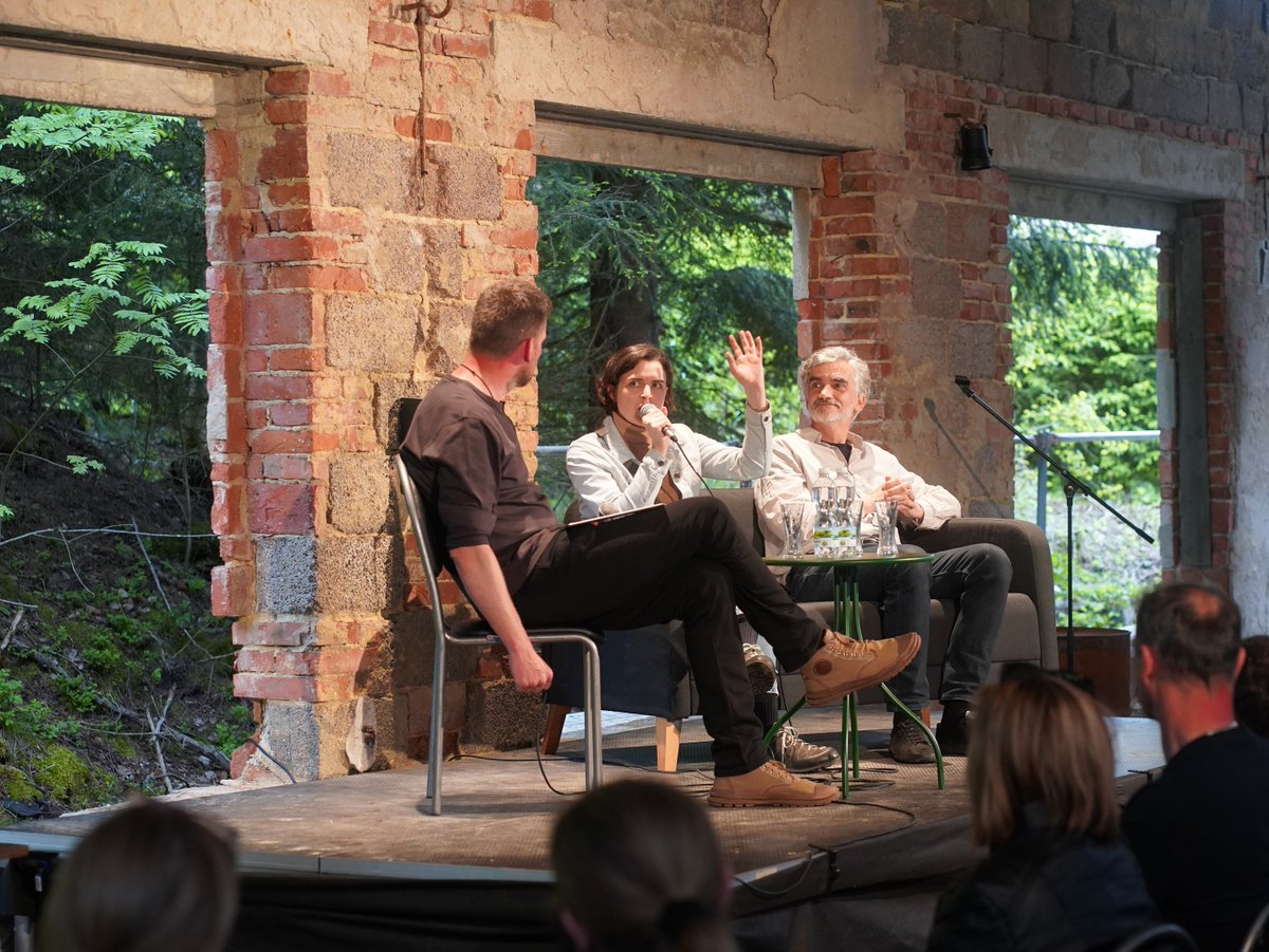 Ještě pár momentek ze speciálního dílu mé talkshow s Josefínou Formanovou a Martinem Myšičkou na úžasném Festivalu Řetízkárna. 💜