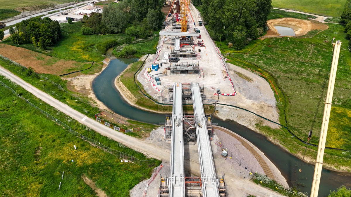This week we'd like to share these fantastic shots 📸👀
  
📸TBM Mary Ann's cutterhead lifted out of Bromford Tunnel at Washwood Heath
📸Wild flowers at the Colne Valley Western Slopes
📸Aerial view of the Edgcote viaduct as it crosses the River Cherwell 

#HS2InPictures