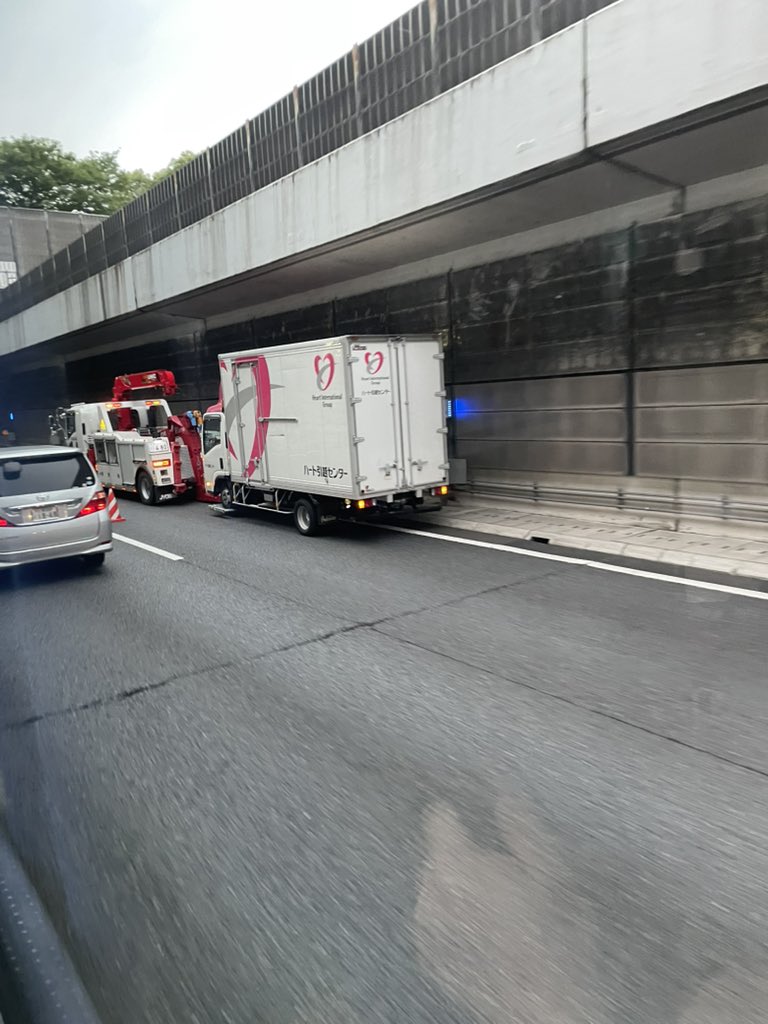 常磐道の事故で大渋滞だった。