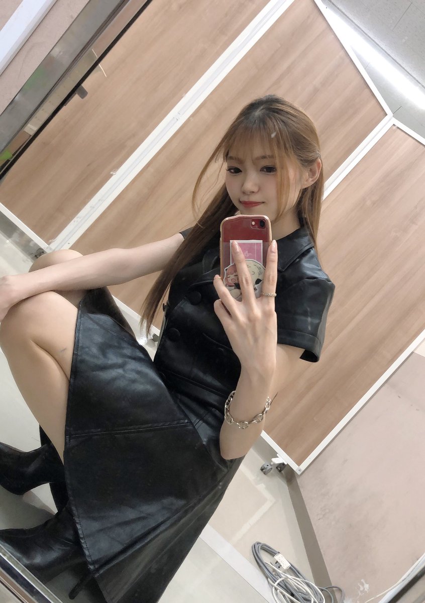 河原町OPA STREET FESTA
久しぶりの京都！河原町🦆🤍

フライヤー受け取ってくださったり
SNSフォローもありがとうございます🥺

駆け付けてくれたみんな
今日もありがとう✨✨✨

明日は初岐阜遠征！！！！
新CDにグッズ達も沢山もっていきます🍊

イオンモール大垣13:10～
よろしくねっ☕️