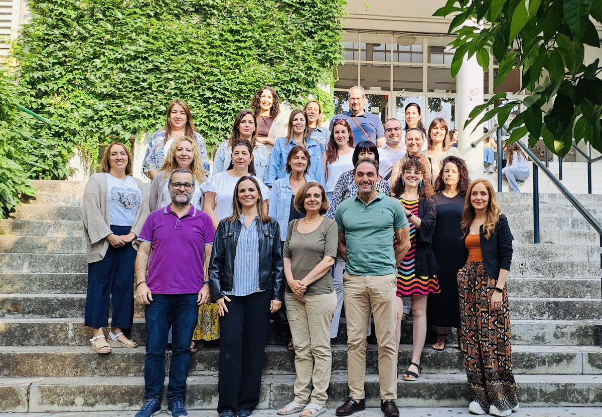 FerBlanco_Or's tweet photo. 🗣️Extraordinarias las jornadas disfrutadas junto a mis compañeros de los CIMI de @FundDiagrama Andalucía.💙

🆕 Formacion sobre ECP-12 🧑‍🧑‍🧒‍🧒 impartida por el equipo🔝de la Facultad de Psicología de @unisevilla  #VictoriaHidalgo, #BárbaraLorence y #LucíaJiménez. 🙌🏼 https://t.co/0xZJ2regTs