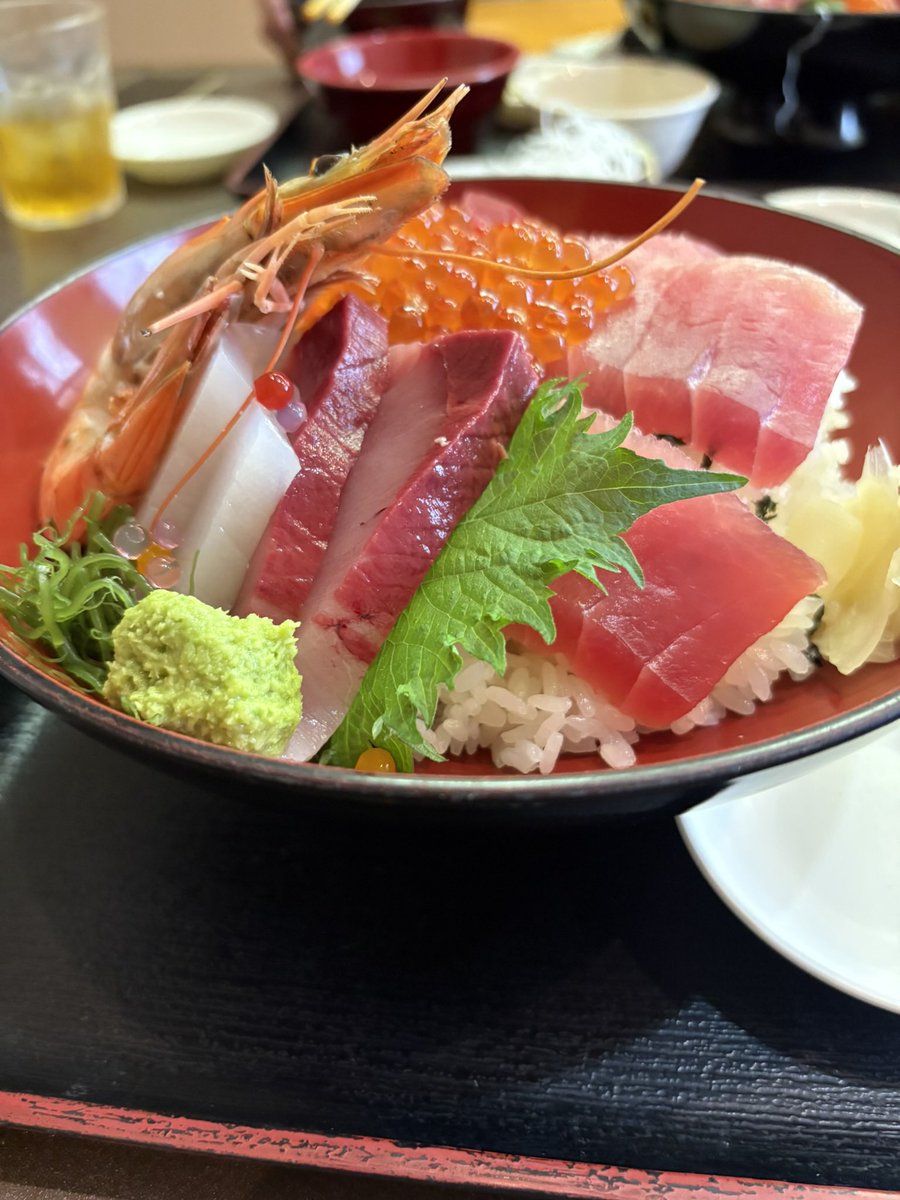 FbeLn5's tweet photo. 本日の釣果

スモール5匹
６０アップナマズ
海鮮丼

#スモールマウス
#海鮮丼
#足利市
#加一 https://t.co/MuJr7VVi5N