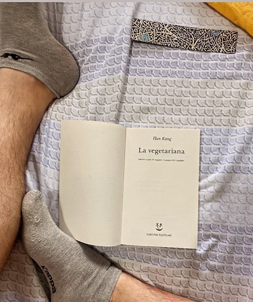 Il libro che ho appena inziato. 
E voi cosa state leggendo? 

#libri #leggere #book #books #amoleggere