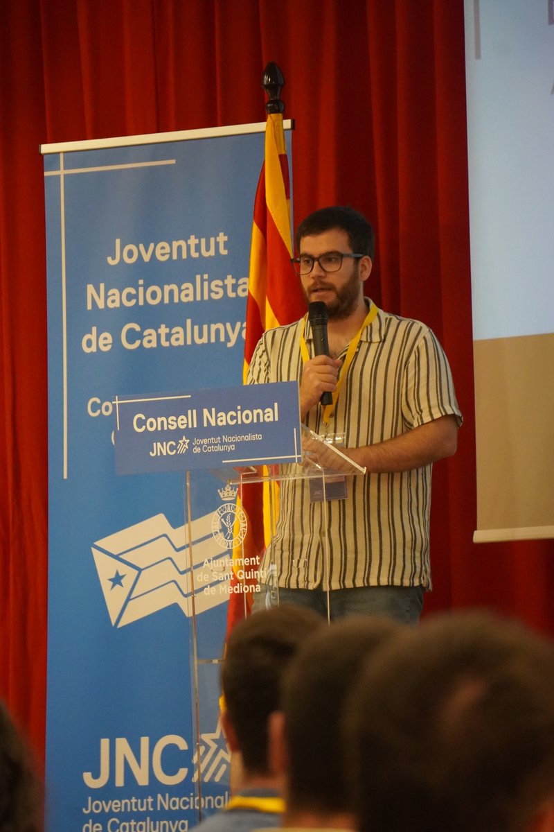🔵 L’alcalde de Sant Quintí de Mediona, Bernat Catasús, fa la benvinguda.

💬 “Dedicar un matí de dissabte a la JNC demostra molt de coratge i compromís i fa confiar en els joves.
És molt important tenir clar l’objectiu i ha de ser servir a la ciutadania."