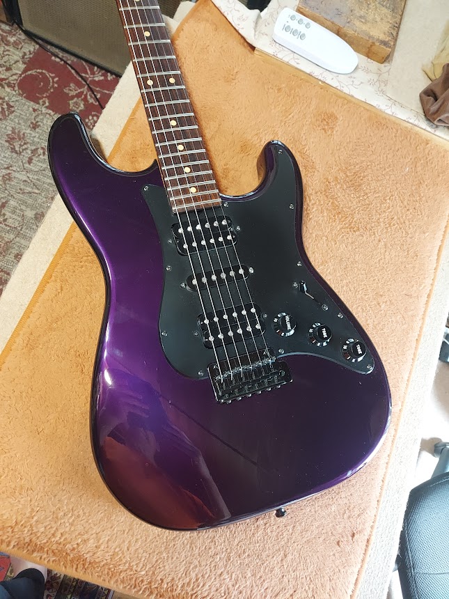 einunikohada666's tweet photo. suhrのアッセンブリー交換終了。
VintageスタイルのPUセットだけど、本体の鳴り？素材？造り？のせいで全体的に硬さが強い。

#suher
#vintagepickups
#replacementpickups https://t.co/ziGCqnOeMJ