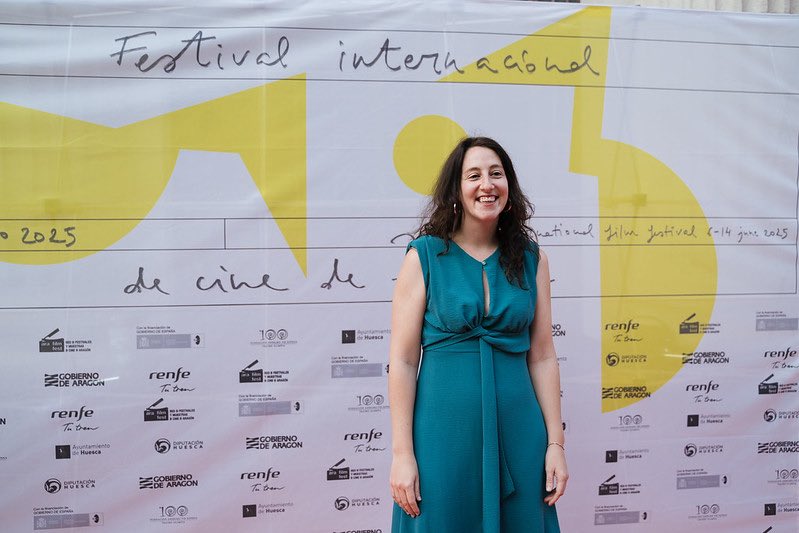 Fantástica <a href="/RaquelLarrosa/">Raquel Larrosa</a> directora de #DisonanciaDocumental en la Gala Inaugural del <a href="/FestivalHuesca/">Huesca Film Festival</a> Bravo!