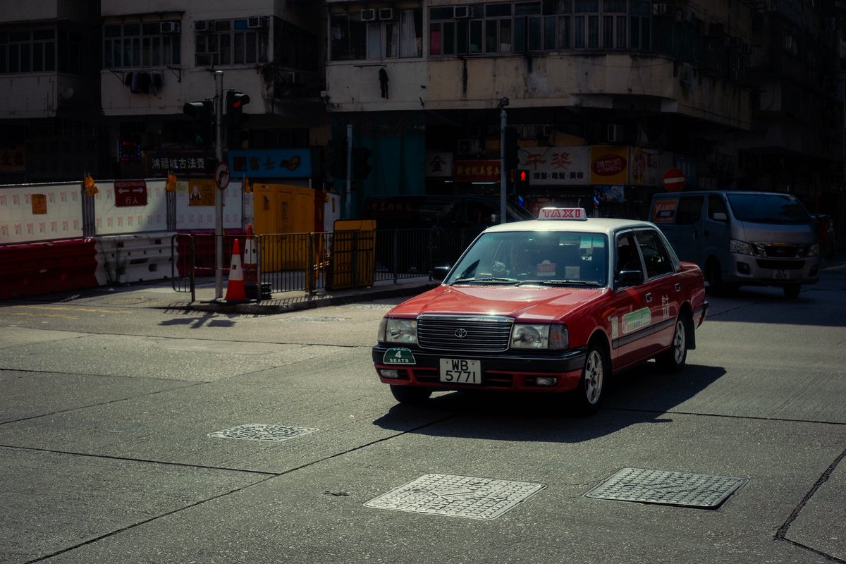 ivar_snaps's tweet image. alone in Hong Kong
