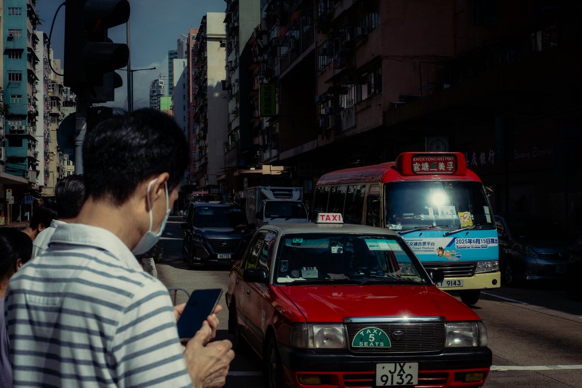 ivar_snaps's tweet image. alone in Hong Kong