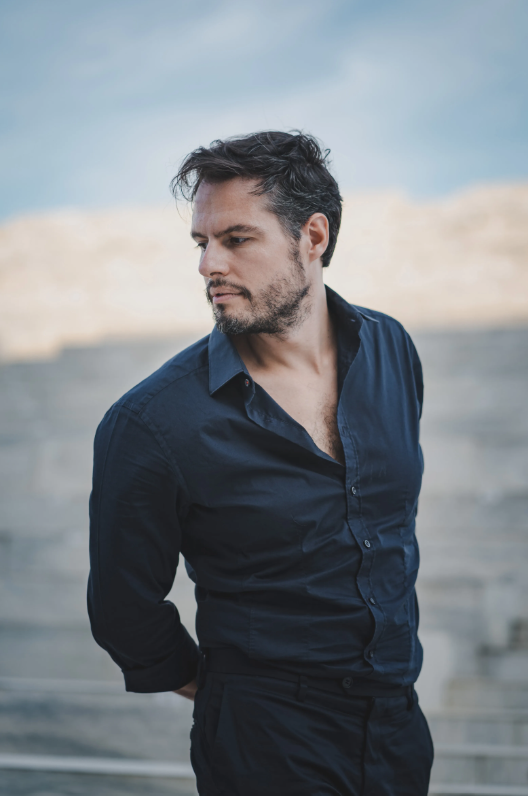 L'Orchestra della Svizzera italiana diretta da Markus Poschner esegue questa sera i Carmina Burana di Orff per LAC Lugano Arte e Cultura. Tra le voci soliste anche il nostro #RaffaelePe - In bocca al lupo!

 luganolac.ch/.../evento~lac…...