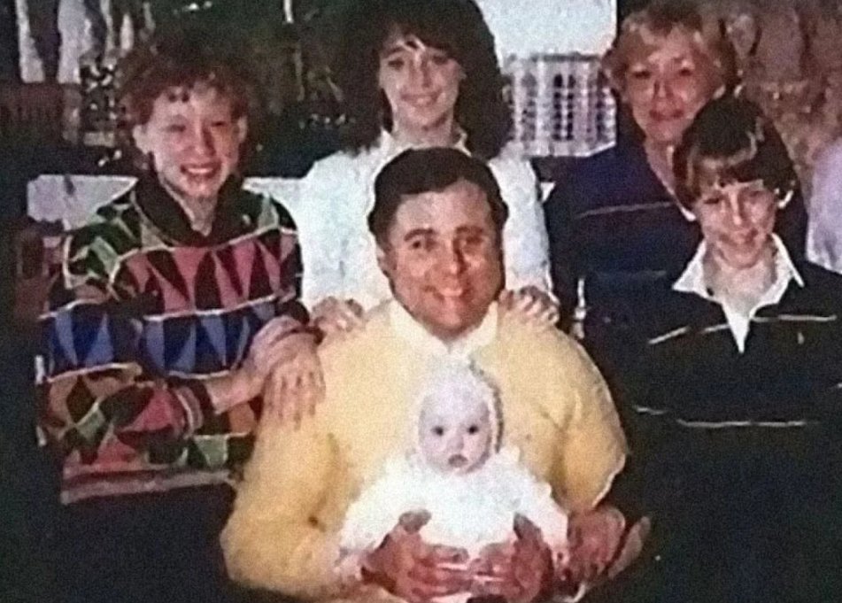 Lisa Stasi Murder: Where Is John Robinson?

tvacute.com/lisa-stasi-mur…

#Lifetime #truecrime  #HeatherRobinson  #RachelStubington  #SteveGuttenberg #JohnRobinson