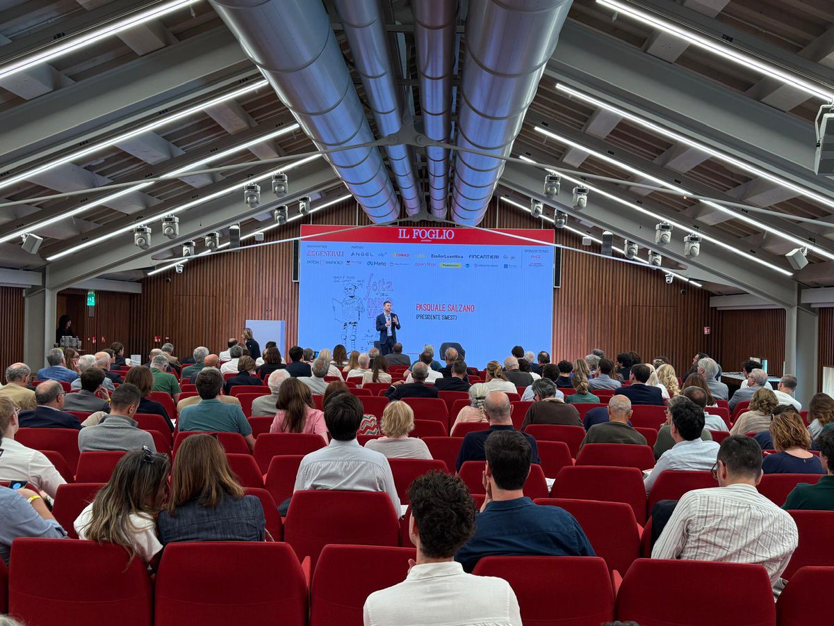 PSalzano's tweet photo. A Venezia per la Festa dell’Innovazione de Il Foglio: l’intelligenza artificiale non è solo tecnologia, è leva geopolitica. Serve resilienza cognitiva per restare autonomi, anche sapendo farne a meno. Nell’era dell’intelligenza artificiale, la libertà resta il valore essenziale. https://t.co/01uvU8QwfA