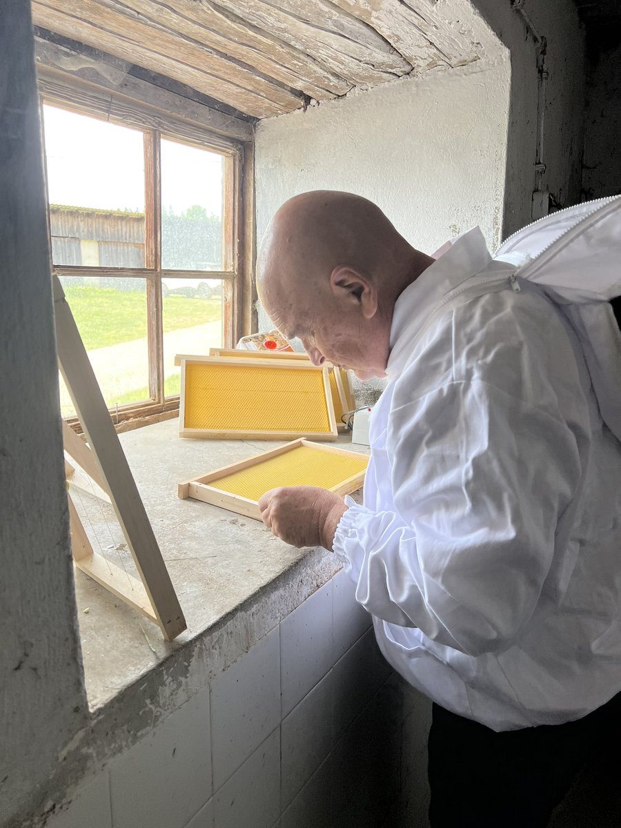 Mittelwände einlöten.