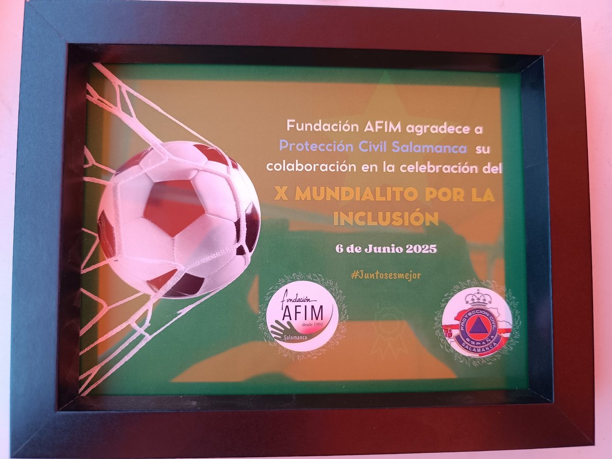 Agradecer a <a href="/nosmsavestruces/">No Somos Avestruces- F. AFIM Salamanca</a> <a href="/FundacionAfim/">Fundación Afim</a> , el detalle que tuvieron con nosotros, y por supuesto, agradecer lo bien que nos tratáis y el cariño que nos dais. 
Ayer fue un día muy bonito, enhorabuena a tod@s. 
🧡