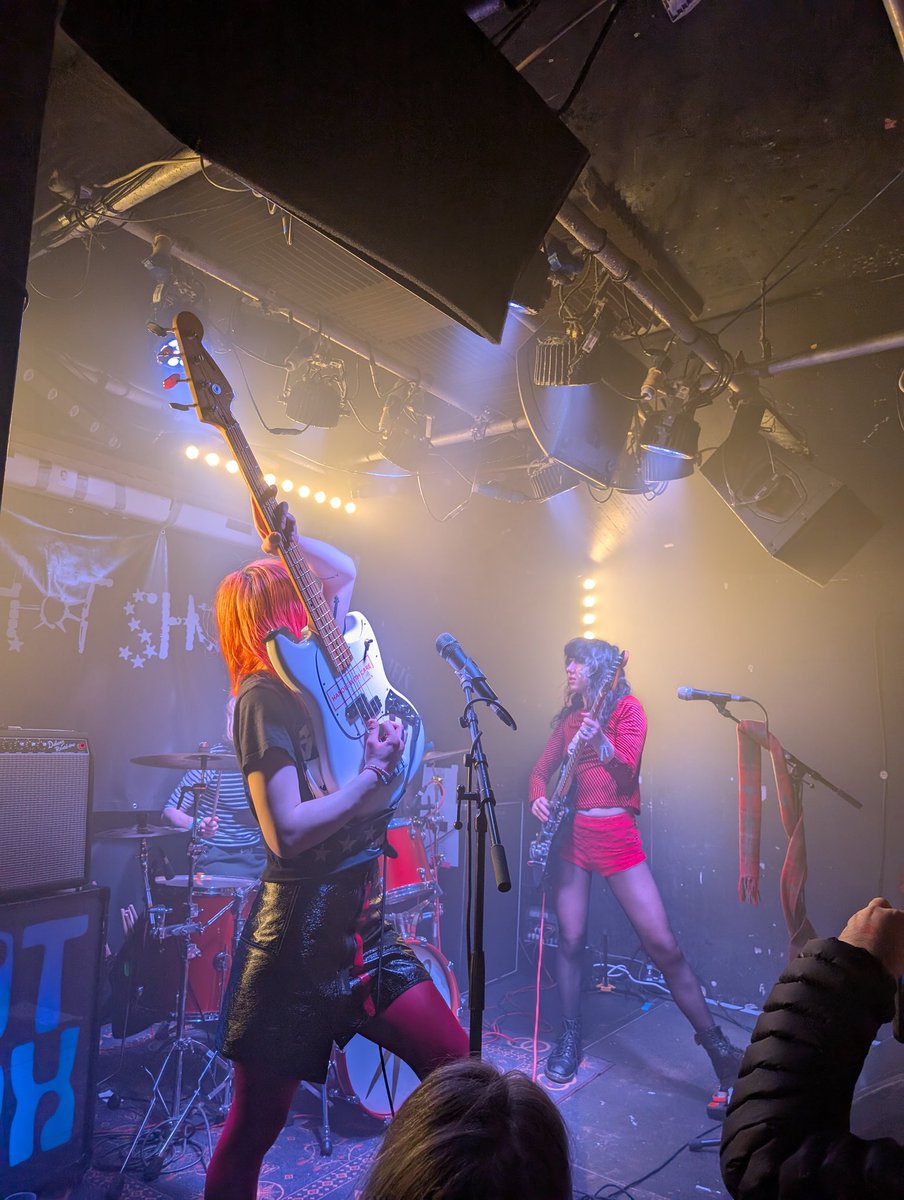 Ross_ssh's tweet photo. @hotwaxbandd at @sneakypetesclub last month https://t.co/UgEXLDKByv