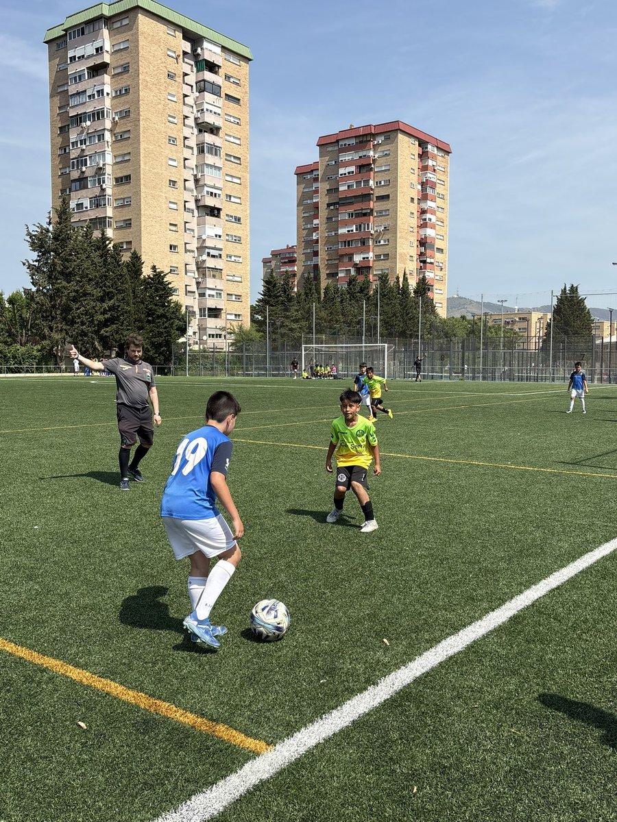 🔴⚽️
Semifinal Categoria Benjamí 2015 Mixt
<a href="/FCcanbuxeres/">FC Can Buxeres</a> 🆚 <a href="/ClubBalandrau/">Club Balandrau</a>