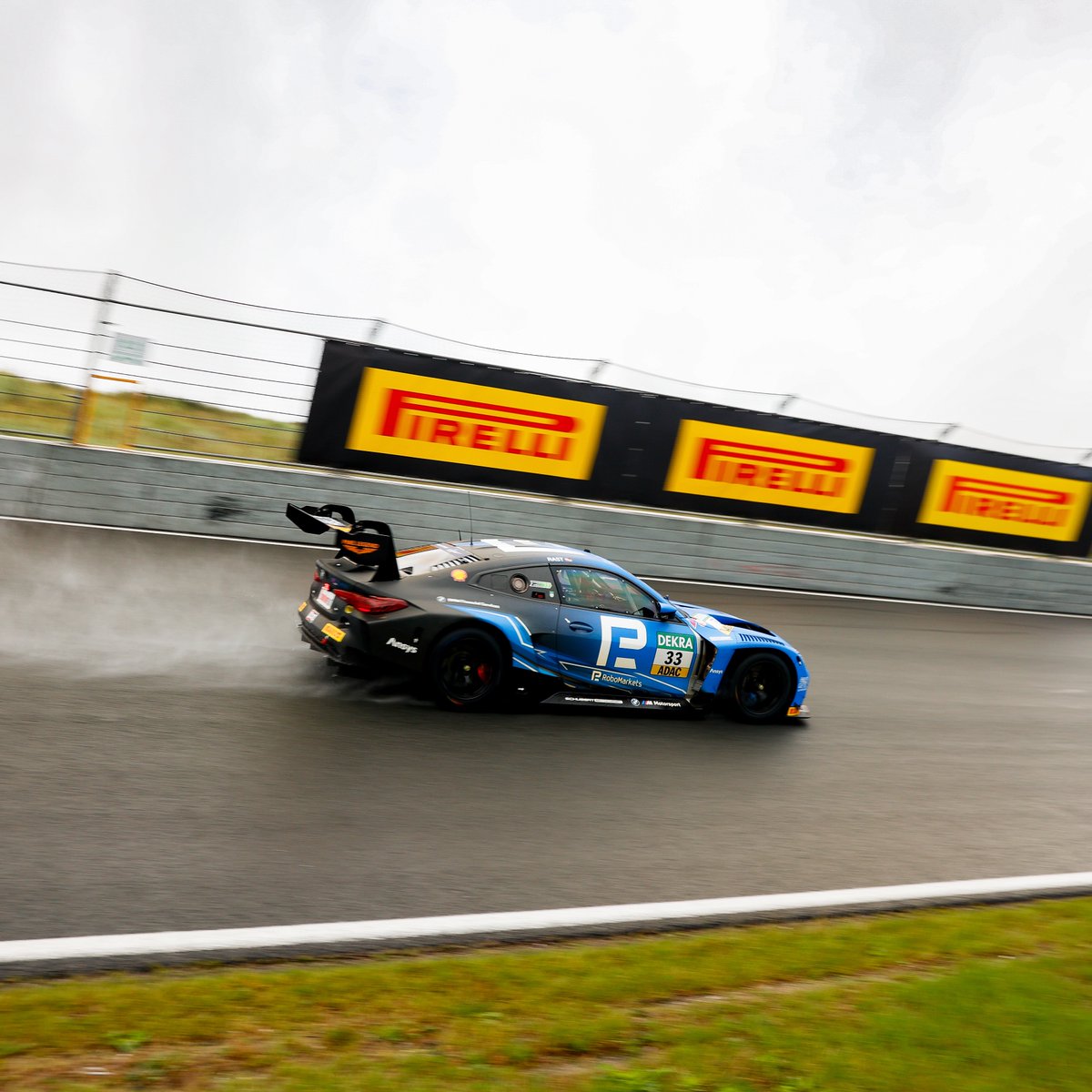 It's wet and chilly out there today in Zandvoort. Not our favourite conditions. 🌧️

A tough qualifying session left <a href="/ReneRastRacing/">René Rast</a> and <a href="/Wittmannracing/">Marco Wittmann</a> with some work to do in race 1.

Follow the action live from 13:30 CEST.