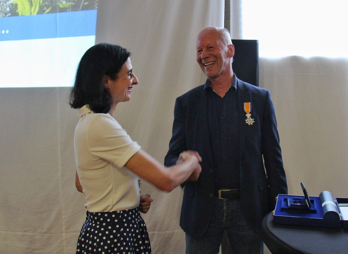 Koninklijke onderscheiding voor scheidend voorzitter van Vereninging Noardlike Fryske Wâlden, Albert van der Ploeg: ap.lc/cFrwX