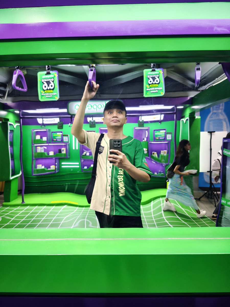 Ini keseruanku di Booth Tokopedia x MRT Blok M, sekalian share beberapa momentku disini. Promo Tokopedia Guncang 6.6 beneran gokil guys :) 

<a href="/tokopedia/">Tokopedia</a> 
#promoguncangtokopedia