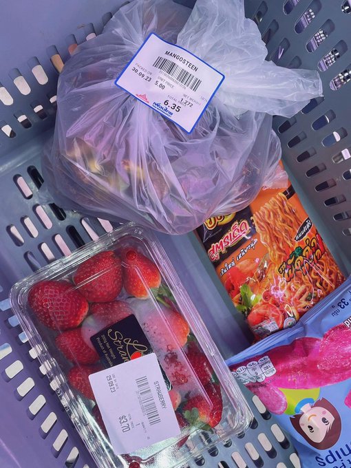 Shallow___py's tweet image. 슈퍼마켓에는 오랫동안 새로운 제품이 없었습니다. 돌아다녀도 선택할 것이 없었습니다. 이 태국 인스턴트 라면을 추천합니다.