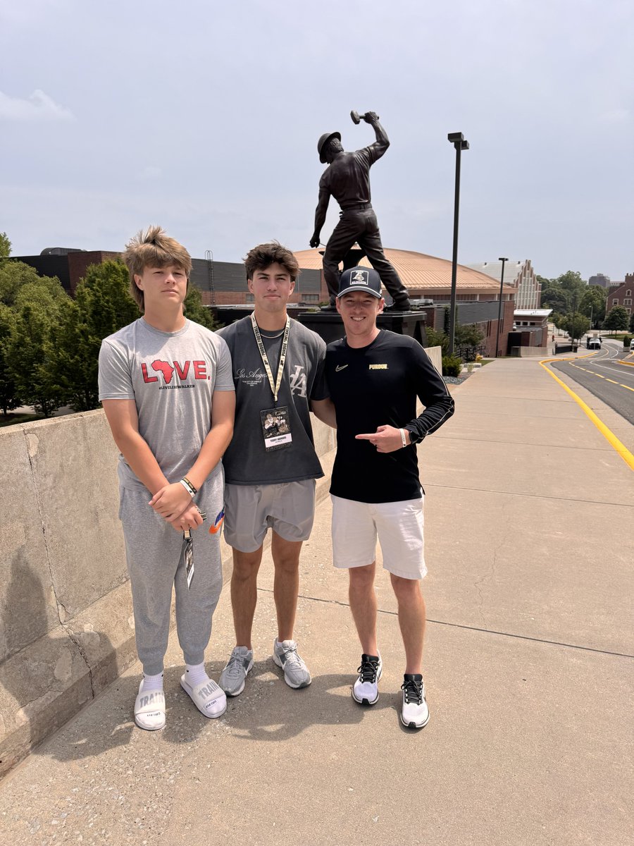 gunnerjarrard (@gunnerjarrard) on Twitter photo Appreciate the opportunity to visit with coaches <a href="/BoilerFootball/">Purdue Football</a> <a href="/Coach_Odom/">Barry Odom</a> <a href="/Coach_Henson/">Josh Henson</a> <a href="/Coach_NPosey/">Neal Posey</a> <a href="/CoachHinshaw/">Darin Hinshaw</a> <a href="/JarrardTeddy/">Teddy Jarrard</a> <a href="/SeanW_247Sports/">Sean Williams</a> <a href="/AllenTrieu/">Allen Trieu</a> <a href="/NCWarriorsFB/">North Cobb Warriors Football</a> <a href="/CoachTQ_/">Tyler Queen</a> <a href="/RecruitGeorgia/">Recruit Georgia</a> <a href="/MattDeBary/">Matt DeBary</a> <a href="/PrepRedzoneGA/">Prep Redzone Georgia</a> Appreciate the opportunity to visit with coaches <a href="/BoilerFootball/">Purdue Football</a> <a href="/Coach_Odom/">Barry Odom</a> <a href="/Coach_Henson/">Josh Henson</a> <a href="/Coach_NPosey/">Neal Posey</a> <a href="/CoachHinshaw/">Darin Hinshaw</a> <a href="/JarrardTeddy/">Teddy Jarrard</a> <a href="/SeanW_247Sports/">Sean Williams</a> <a href="/AllenTrieu/">Allen Trieu</a> <a href="/NCWarriorsFB/">North Cobb Warriors Football</a> <a href="/CoachTQ_/">Tyler Queen</a> <a href="/RecruitGeorgia/">Recruit Georgia</a> <a href="/MattDeBary/">Matt DeBary</a> <a href="/PrepRedzoneGA/">Prep Redzone Georgia</a>