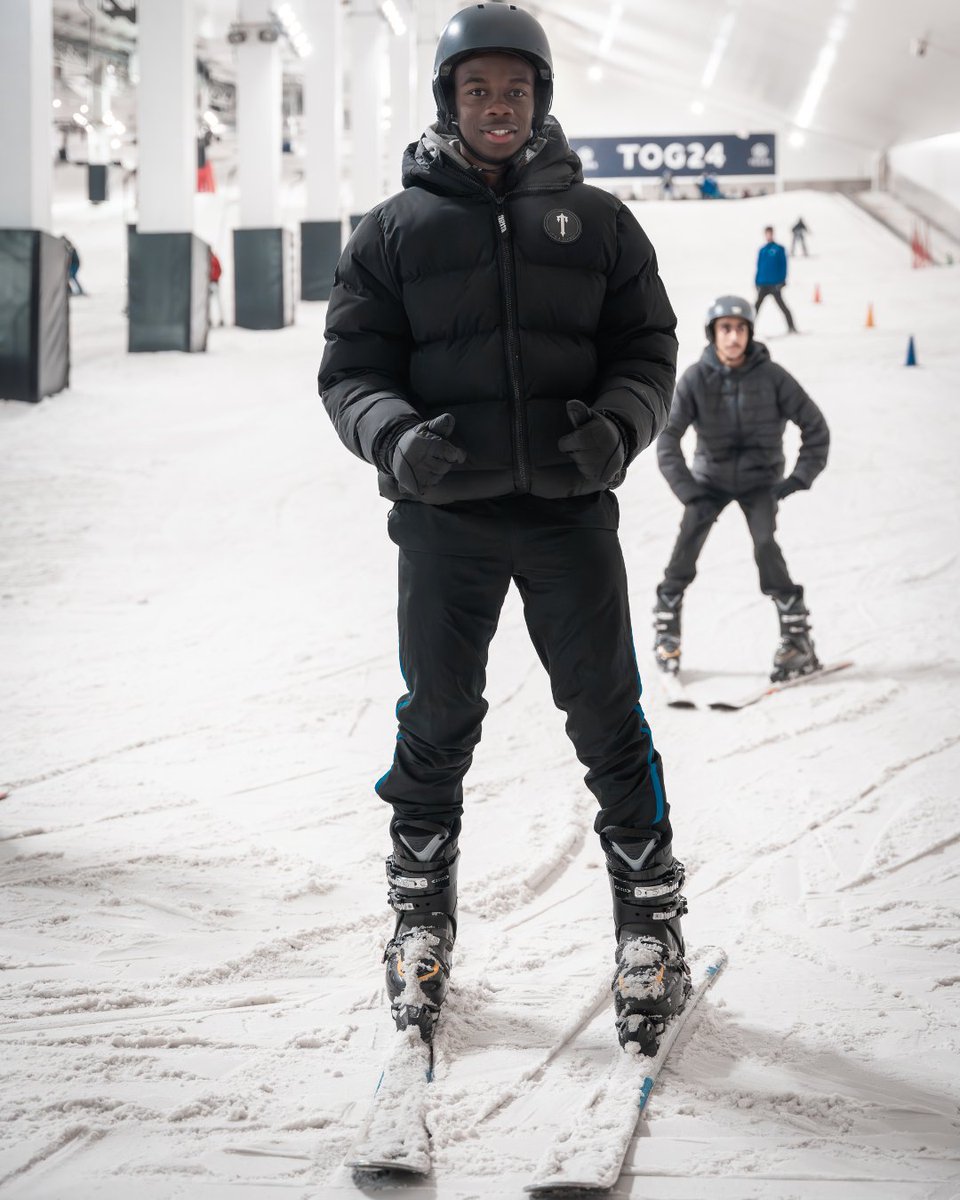 NEVER PAY AGAIN FOR LIFT PASSES! 

As a Snozone member, you’ll enjoy a free one-hour lift pass every week of the year, redeemable any time from Monday to Thursday. 

Plus, refer a friend to join the club and you’ll both receive a complimentary two-hour lift pass!