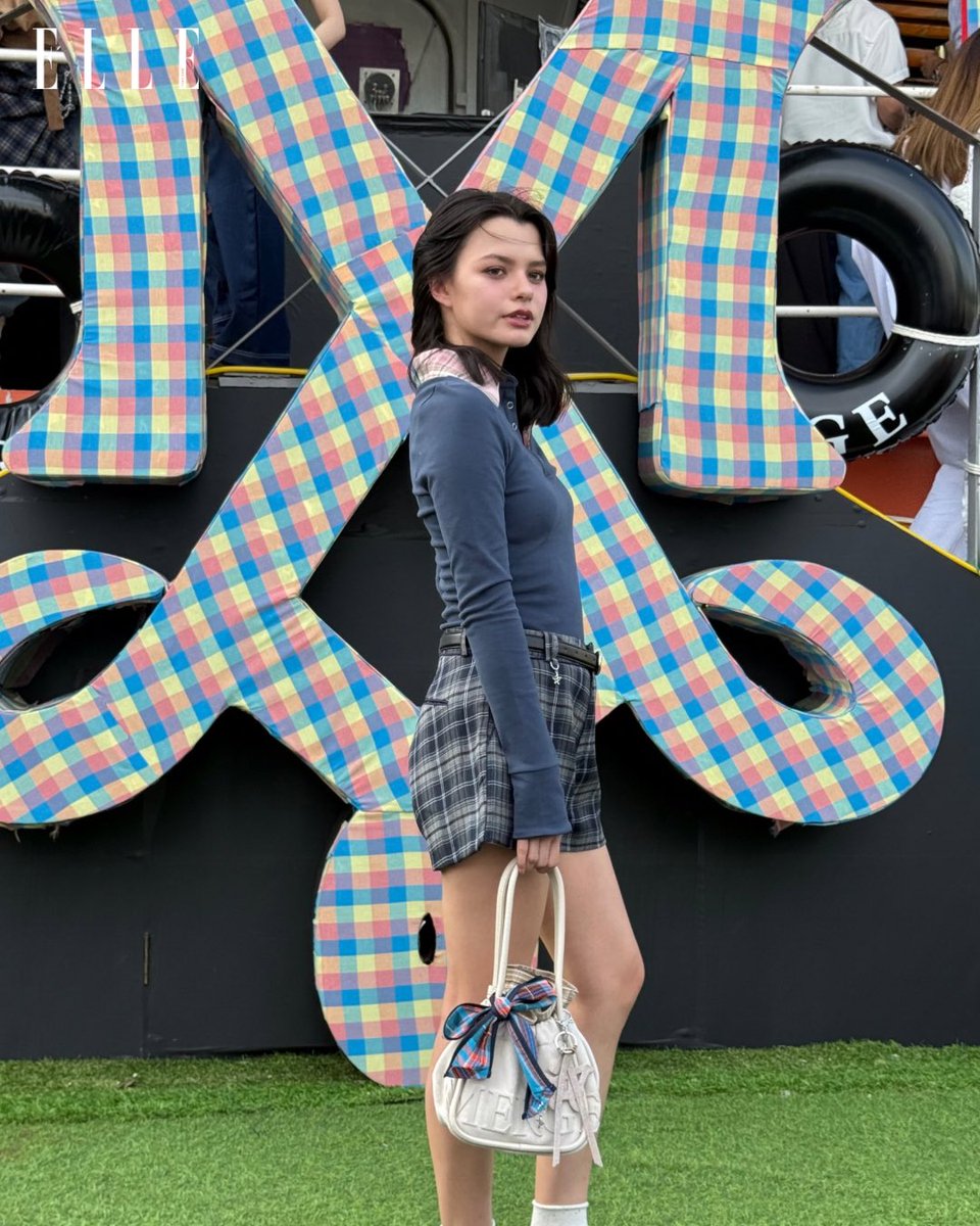 ELLEThailand's tweet photo. สวยเท่มากๆ กับสาว เบคกี้ รีเบคก้า @AngelssBecky ที่งาน 'Thai Pride Merge Ride' เปิดตัว A Day Bag Mini คอลเล็กชั่นพิเศษบนเรือ Merge กลางแม่น้ำเจ้าพระยา 

#ELLEThailand 
#beckysangels
#ThaiPrideMergeRide 
#GoBoldWithMERGE 
#MERGExICONSIAM #ICONSIAMPrideOutLouder https://t.co/MVo93KyR6o