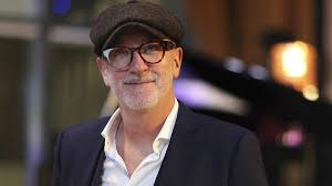 This week's guest on 242radio.com today (7th) at 1200UK/1300CET/0700EST/0100PST/2000Tokyo/2100 Sydney is singer/songwriter Mal Pope. The Featured Album is the latest from Billy Idol and my Power Pick is by Scottish singer/songwriter Neev.