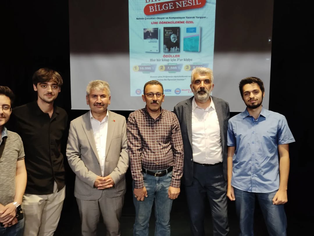 UDEF (@udeforgtr) on Twitter photo 📍Ankara Asma Köprü Uluslararası Öğrenci Derneği tarafından düzenlenen “Haremeyn Günleri” programı, 1446 Hicrî yılının son toplu iftarıyla sona erdi.
📍Isparta Uluslararası Öğrenci Derneği  51 ülkeden öğrencinin katıldığı kültür gecesinde Kızılay gönüllüleri, UDEF ailesiyle 📍Ankara Asma Köprü Uluslararası Öğrenci Derneği tarafından düzenlenen “Haremeyn Günleri” programı, 1446 Hicrî yılının son toplu iftarıyla sona erdi.
📍Isparta Uluslararası Öğrenci Derneği  51 ülkeden öğrencinin katıldığı kültür gecesinde Kızılay gönüllüleri, UDEF ailesiyle