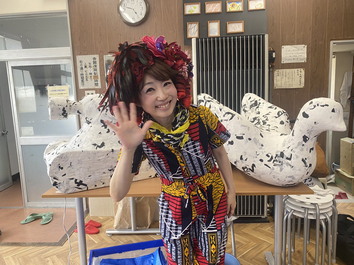 灘中央市場100周年芸術祭スタート！はとぽっちと戦車くんの提灯を作るよー。毎週土日は市場に集合！