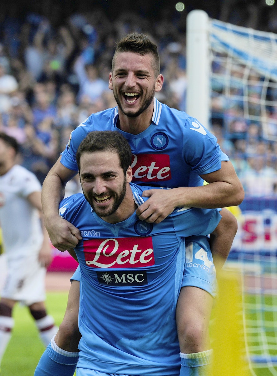 - "Kariyerini paylaştığı 1 numara kimdi?

Dries Mertens: "Higuain."