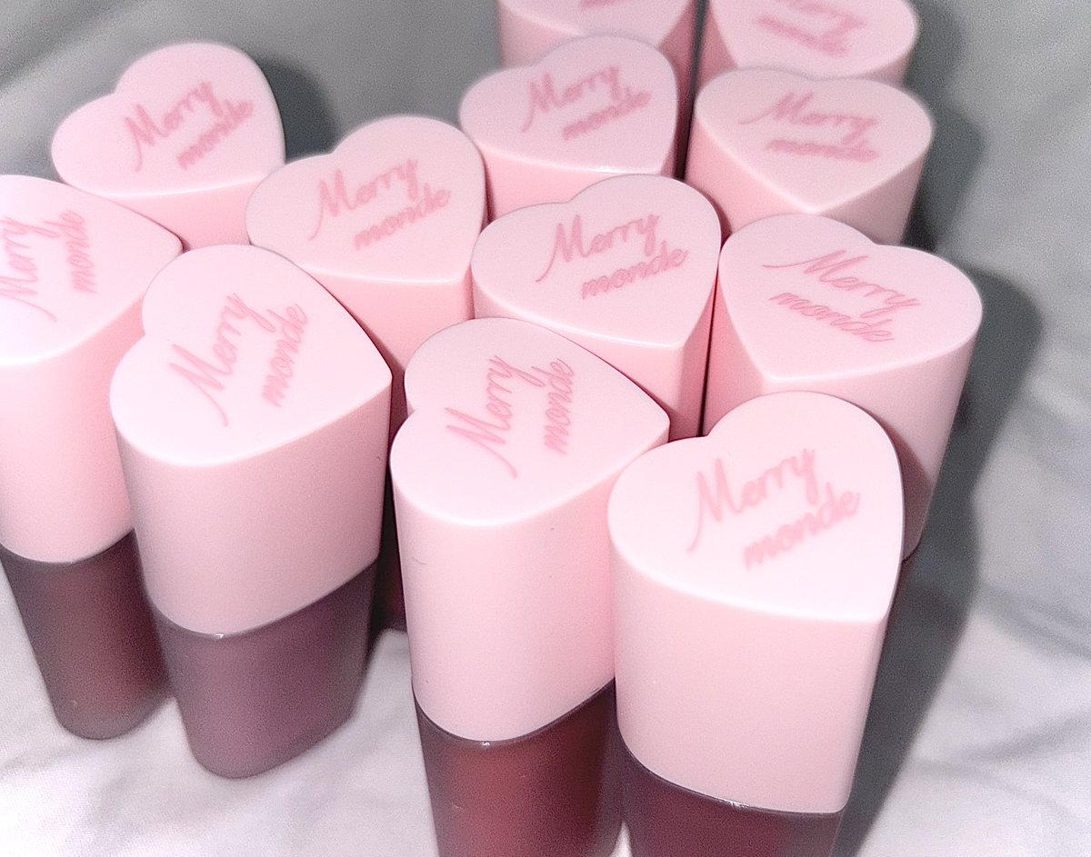 #제품제공 #RT이벤트

#팔로우 + #RT 3분을 추첨하여 체리하트 메가 틴트 ‘크림체리’ or ‘페일체리‘ (2중 택1) 컬러를 보내드립니다 🥰

메리몽드에서 너무 감사하게 체리하트 메가 틴트, 밀크 하트 틴트 립앤치크를 보내주셔서 사용해보았습니다! 

발색, 후기는 타래로