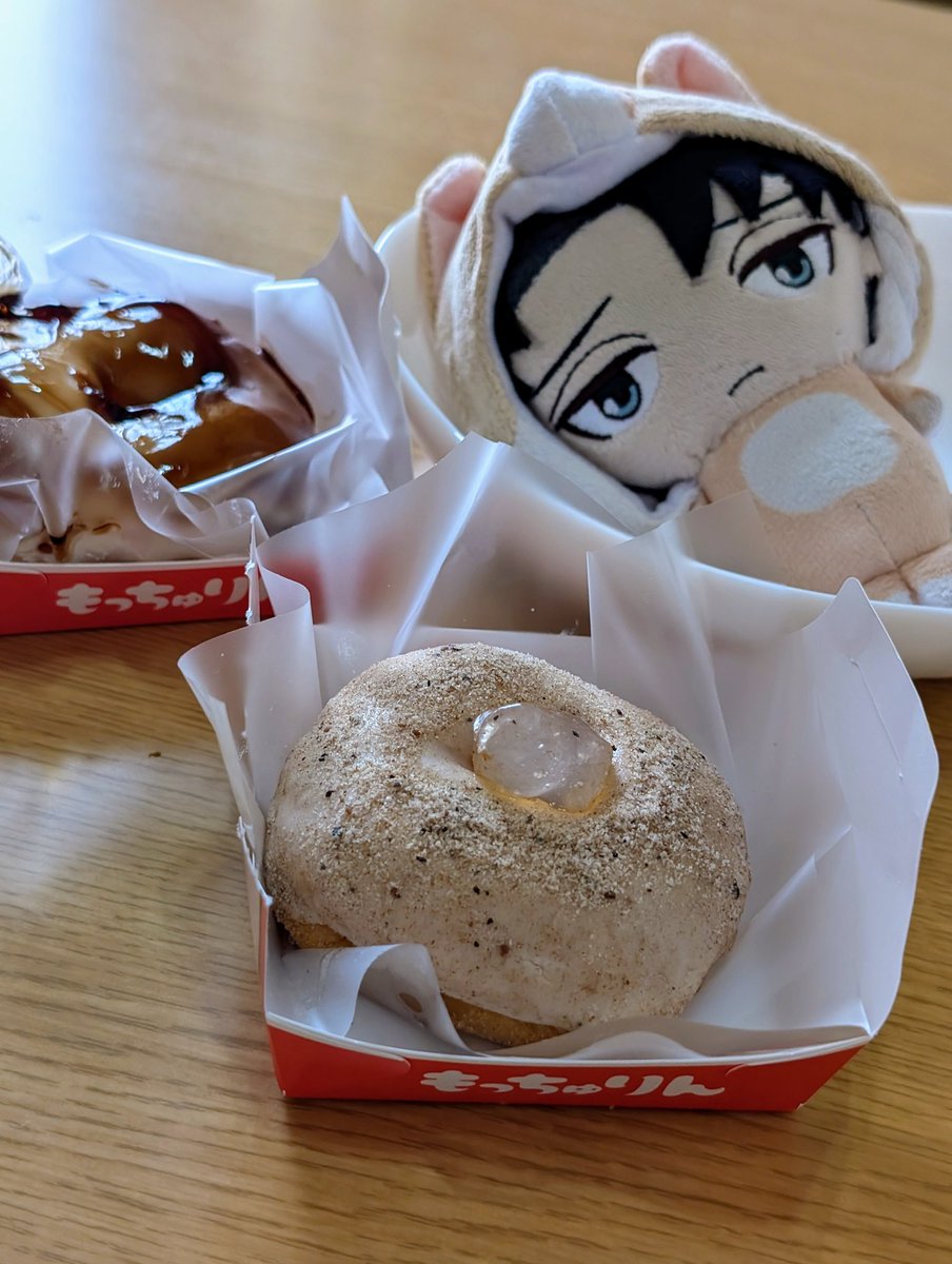 2024papiLE0325's tweet image. ミスドの「もっちゅりん【みたらし】【黒糖＆わらびもち】【ぱぴり】」を食べました😆全部もちもちでおいしかったです😋