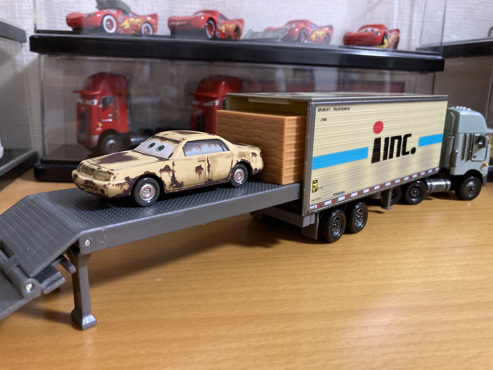 楽天市場】Disney Pixar Cars - Camion - Chet Boxkaar #18