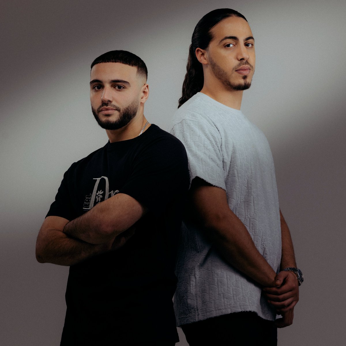 midiminuit__'s tweet image. 🚨 DJADJA &amp;amp; DINAZ annoncent la sortie d'un NOUVEL ALBUM !

« 𝗧𝗘𝗥𝗠𝗜𝗡𝗔𝗟 𝟳 »

📅 27 juin