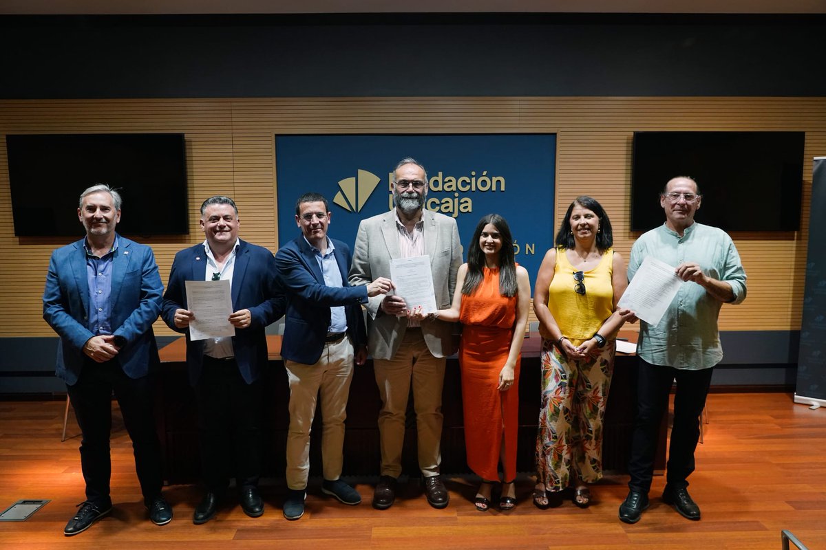 FeSMC UGT Andalucía firma el primer Convenio Colectivo Regional del Grupo Fundación Bancaria Unicaja.
👇👇 ugt-andalucia.com/web/12557/noti…