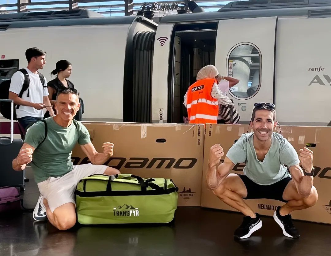Vamos a empezar la aventura más dura de nuestras vidas: intentar cruzar en bici los Pirineos de costa a costa, desde el Mediterráneo (Rosas) hasta el Cantábrico (Irún) en 7 etapas: la Transpyr. 1.000 km de distancia ascendiendo casi 20 km de desnivel 🥵. Alea jacta est. #Transpyr